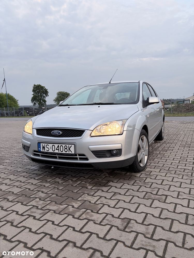 Ford Focus 1.6 16V Ambiente - 3
