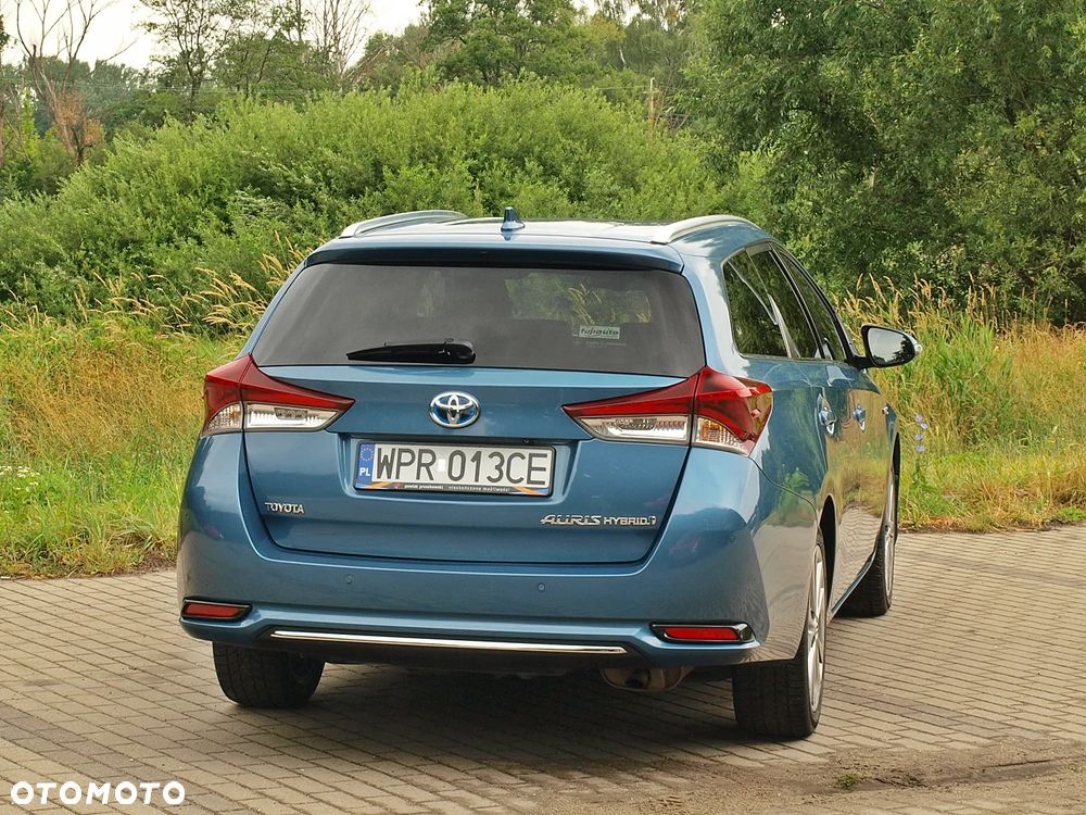 Toyota Auris - 11