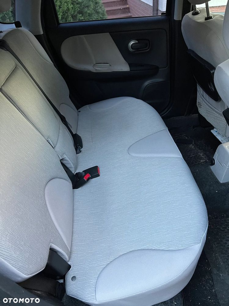 Nissan Note 2009 photo 3