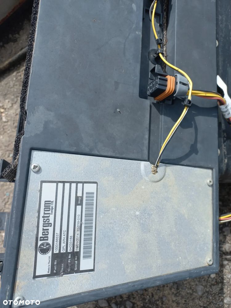 Case CVX,PUMA kabina, części kabiny,instalacja,plastiki,dach,licznik,sterowniki,komputer,wykładzina,nawiewy,tapicerka,błotniki,orbitrol,moduł jazdy gps,1190,145,170,230,150,185,270180,215,230,optum,240,340,225,130,maxxum,magnum,160,120,200, - 4