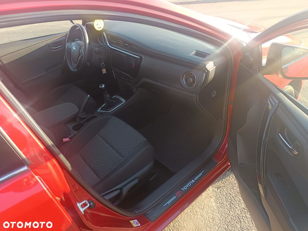 Toyota Auris 1.6 Valvematic Edition - 9