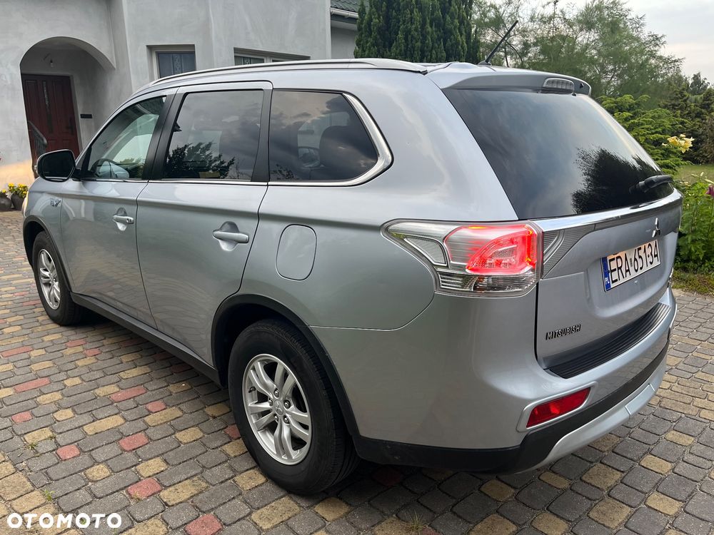 Mitsubishi Outlander - 5