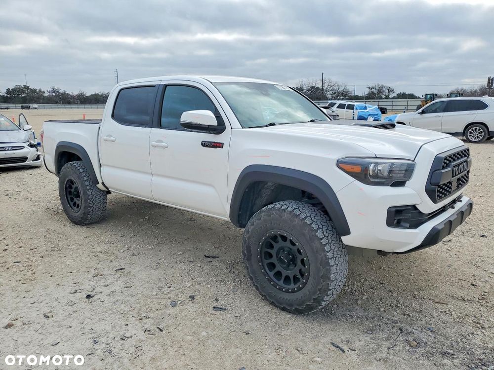Toyota Tacoma - 2