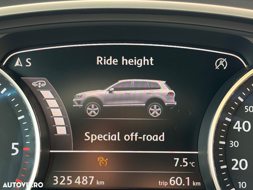 Volkswagen Touareg 3.0 V6 TDI SCR Blue Motion DPF Automatik Executive Edition - 25