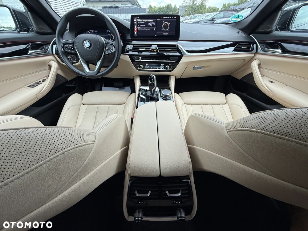 BMW Seria 5 520d Luxury Line - 40