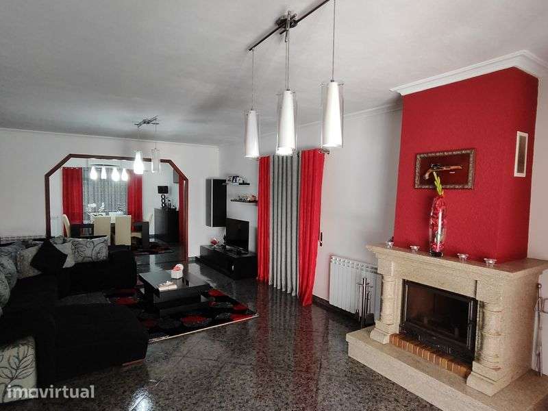Casa T4 com mobília - Grande imagem: 2/8