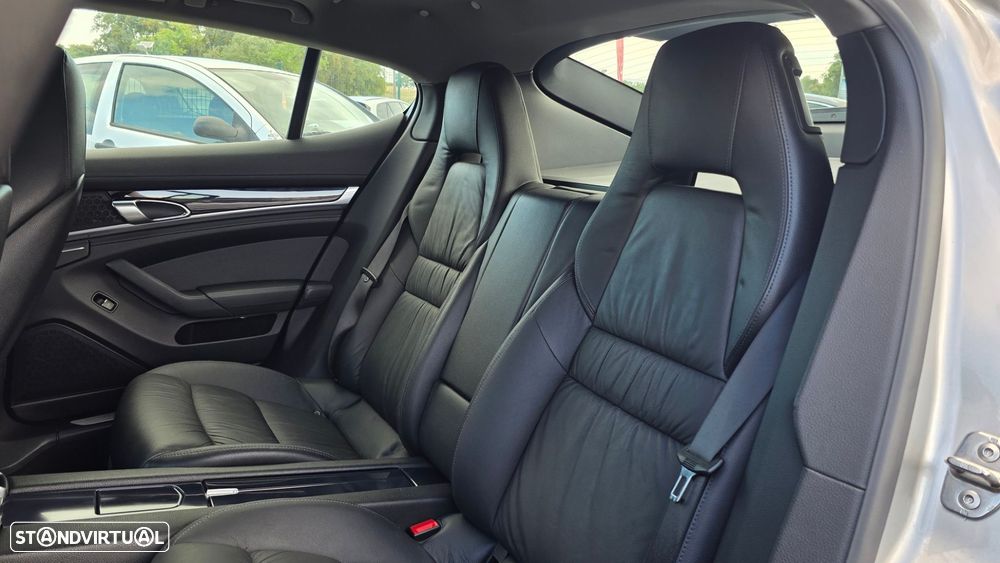 Porsche Panamera S PDK - 16