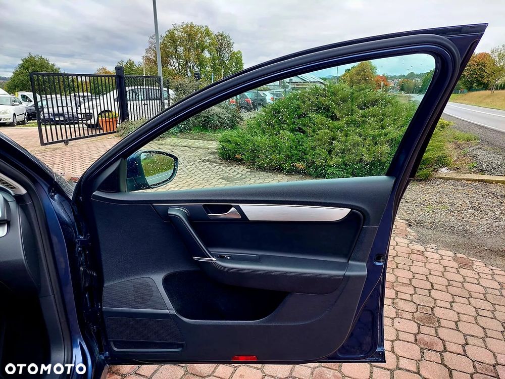 Volkswagen Passat Variant 2.0 TDI 4Motion BlueMotion Technol Highline - 15