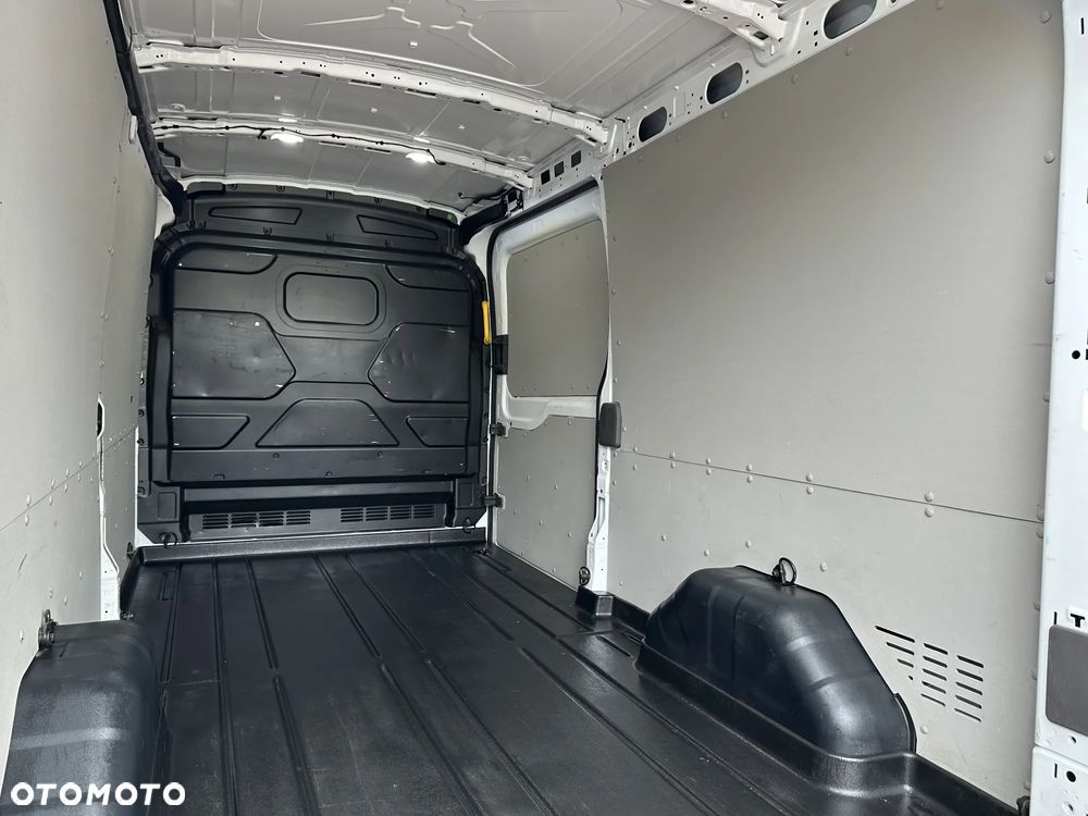 Ford Transit - 30