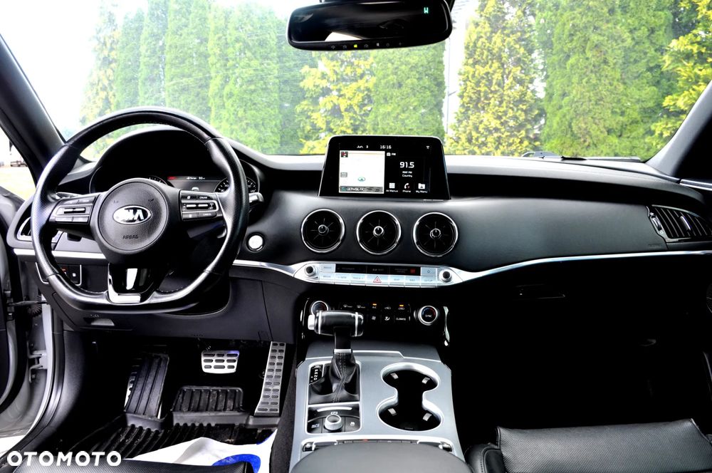 Kia Stinger - 30