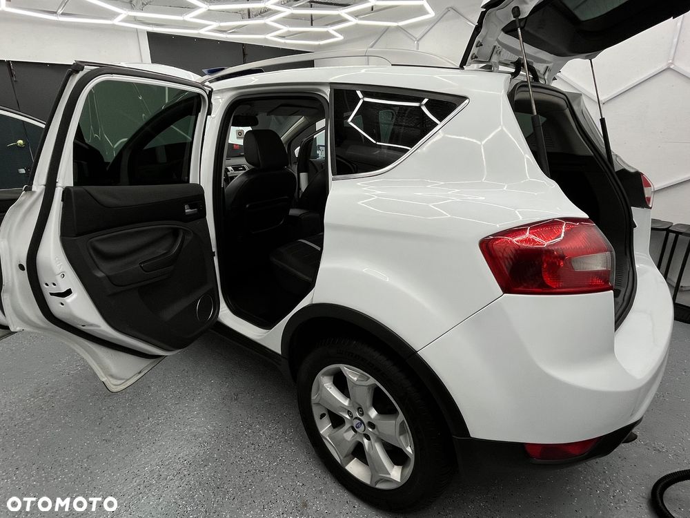 Ford Kuga - 31