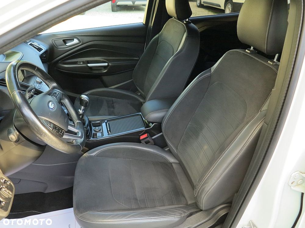 Ford Kuga 2.0 TDCi 4x2 ST-Line - 12