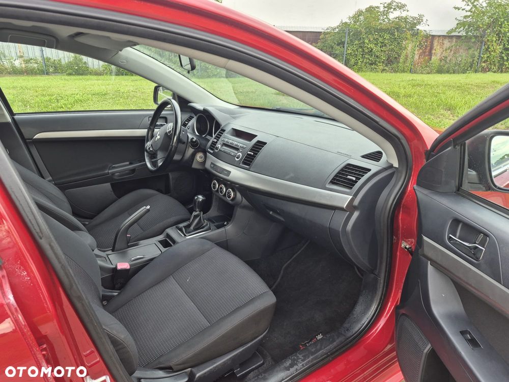 Mitsubishi Lancer - 6