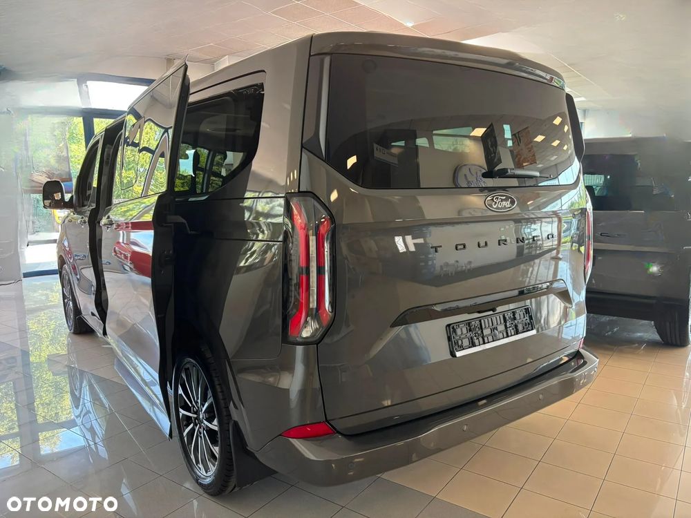 Ford Tourneo Custom - 3