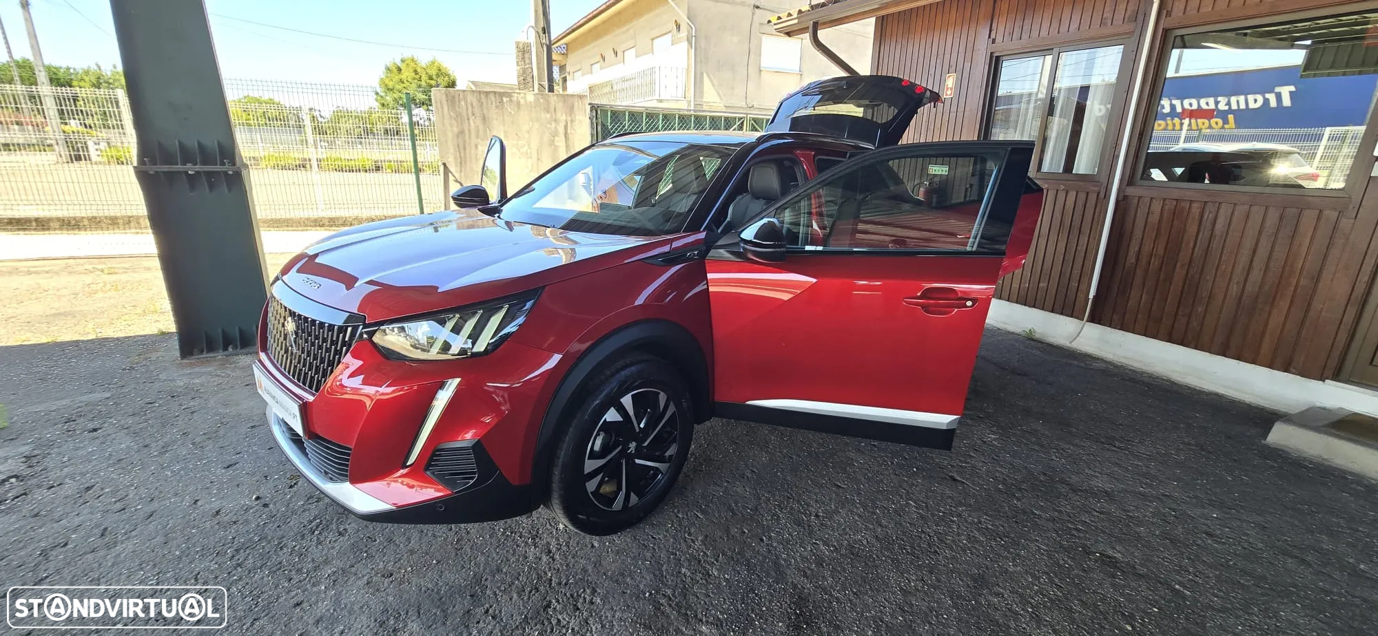 Peugeot 2008 PureTech 130 GT Pack - 31