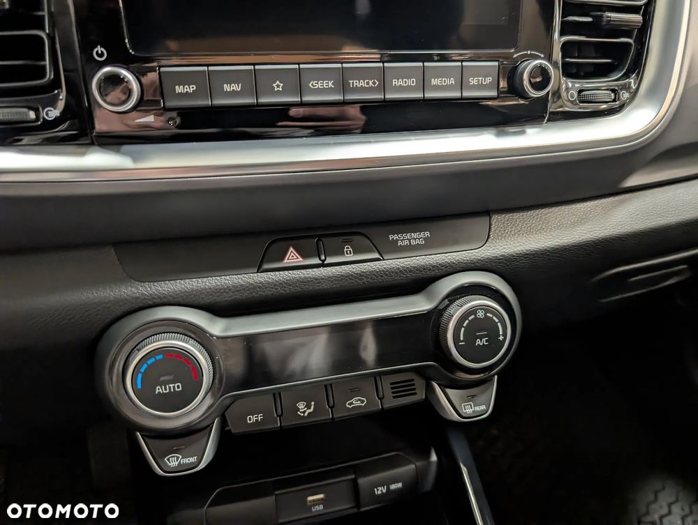 Kia Stonic 1.2 L - 18