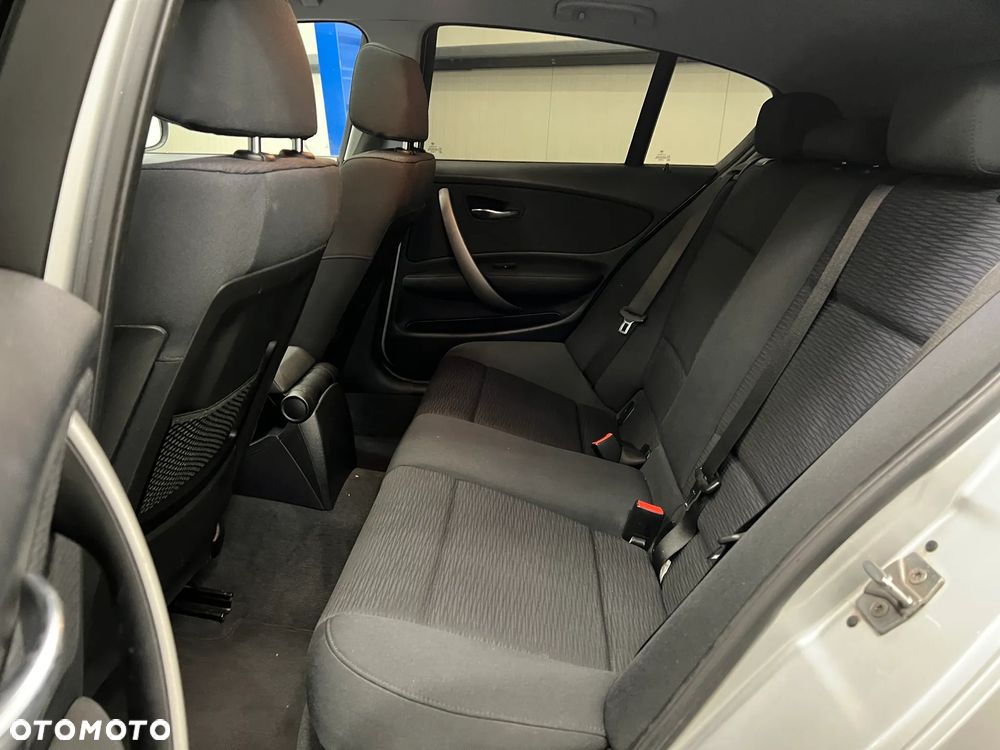 BMW Seria 1 118d - 33