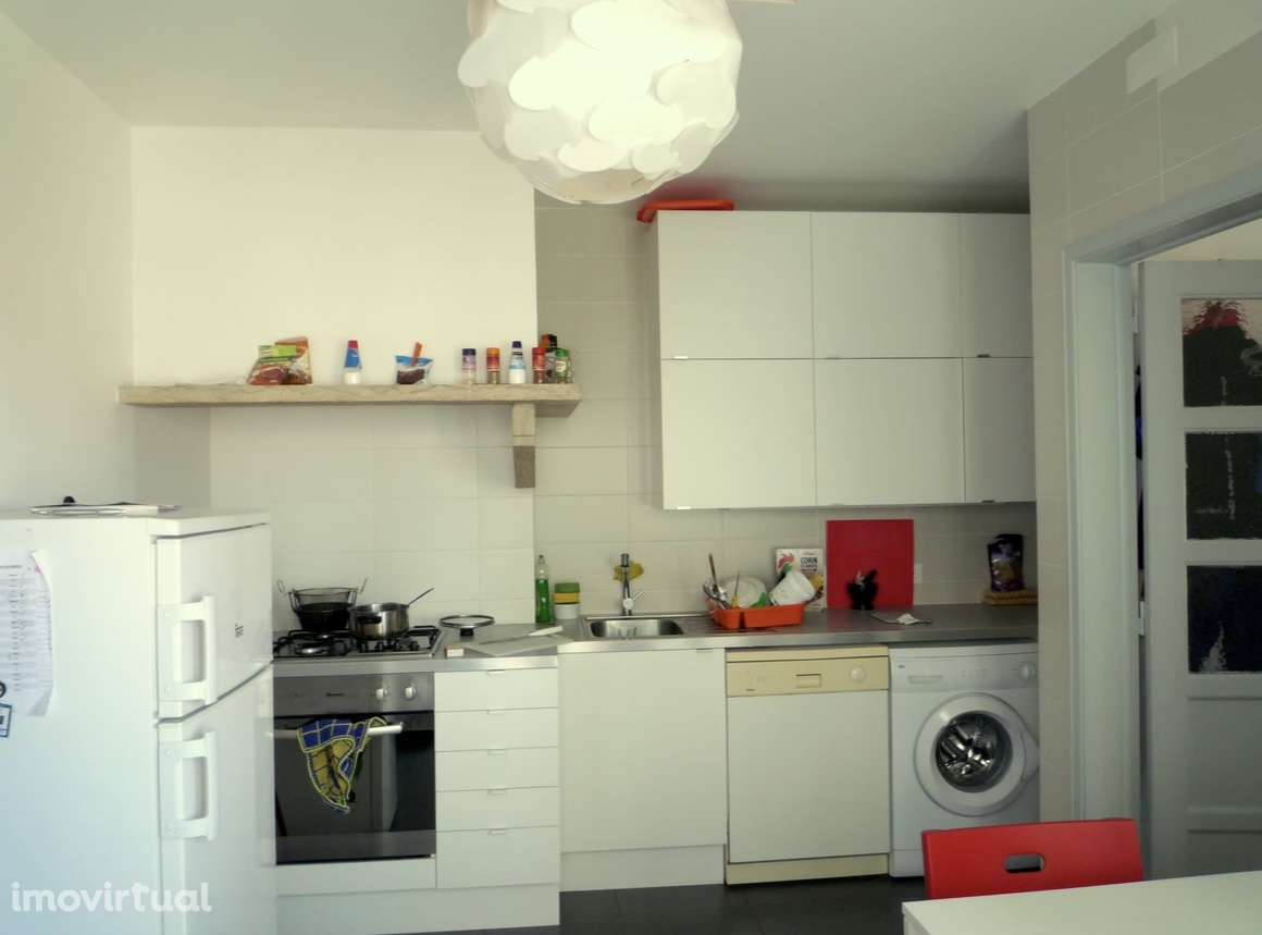 Quarto Individual em Arroios com wc privativo (entrada imediata) - Grande imagem: 5/7