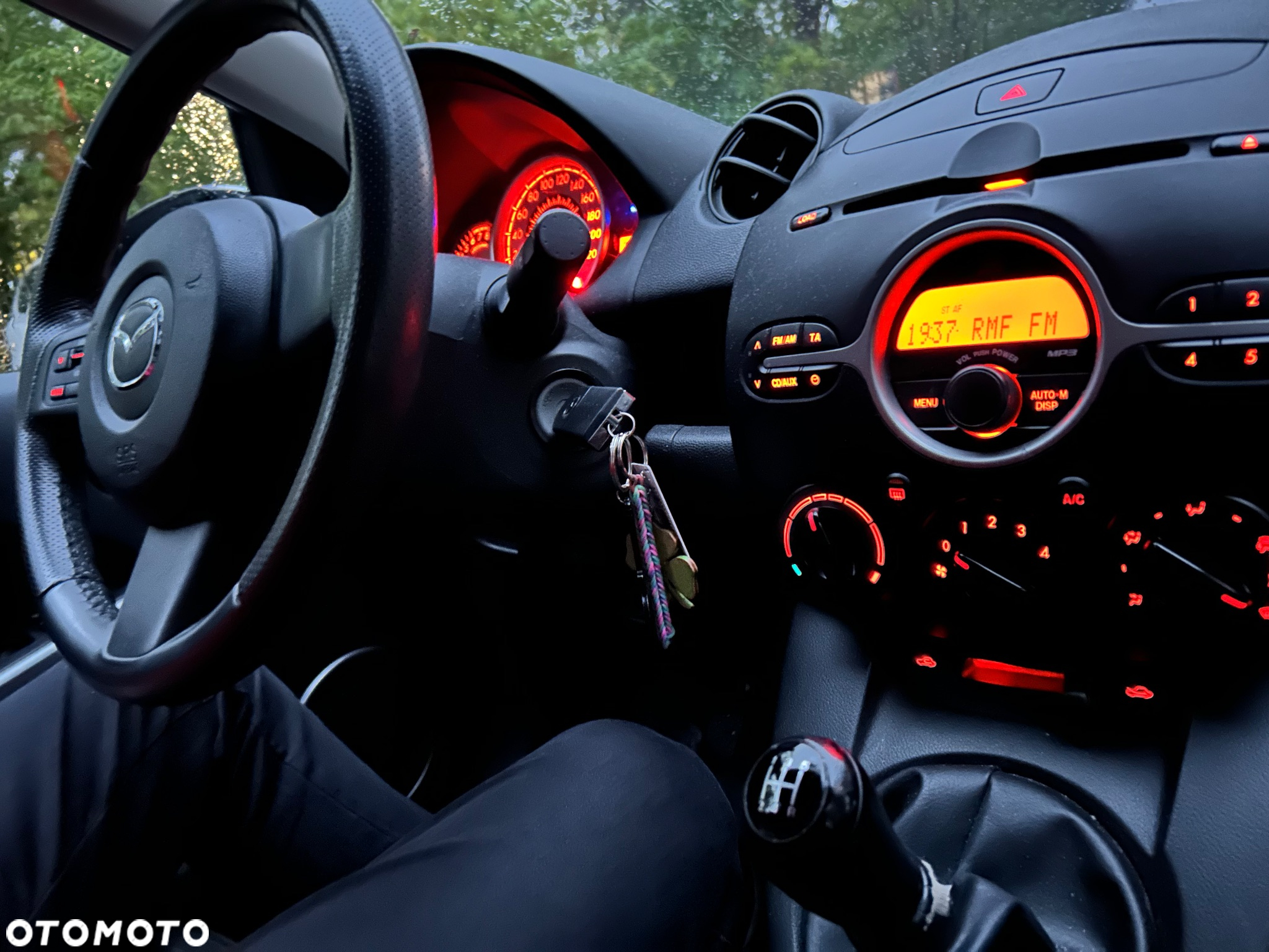 Mazda 2 1.3 Exclusive - 8