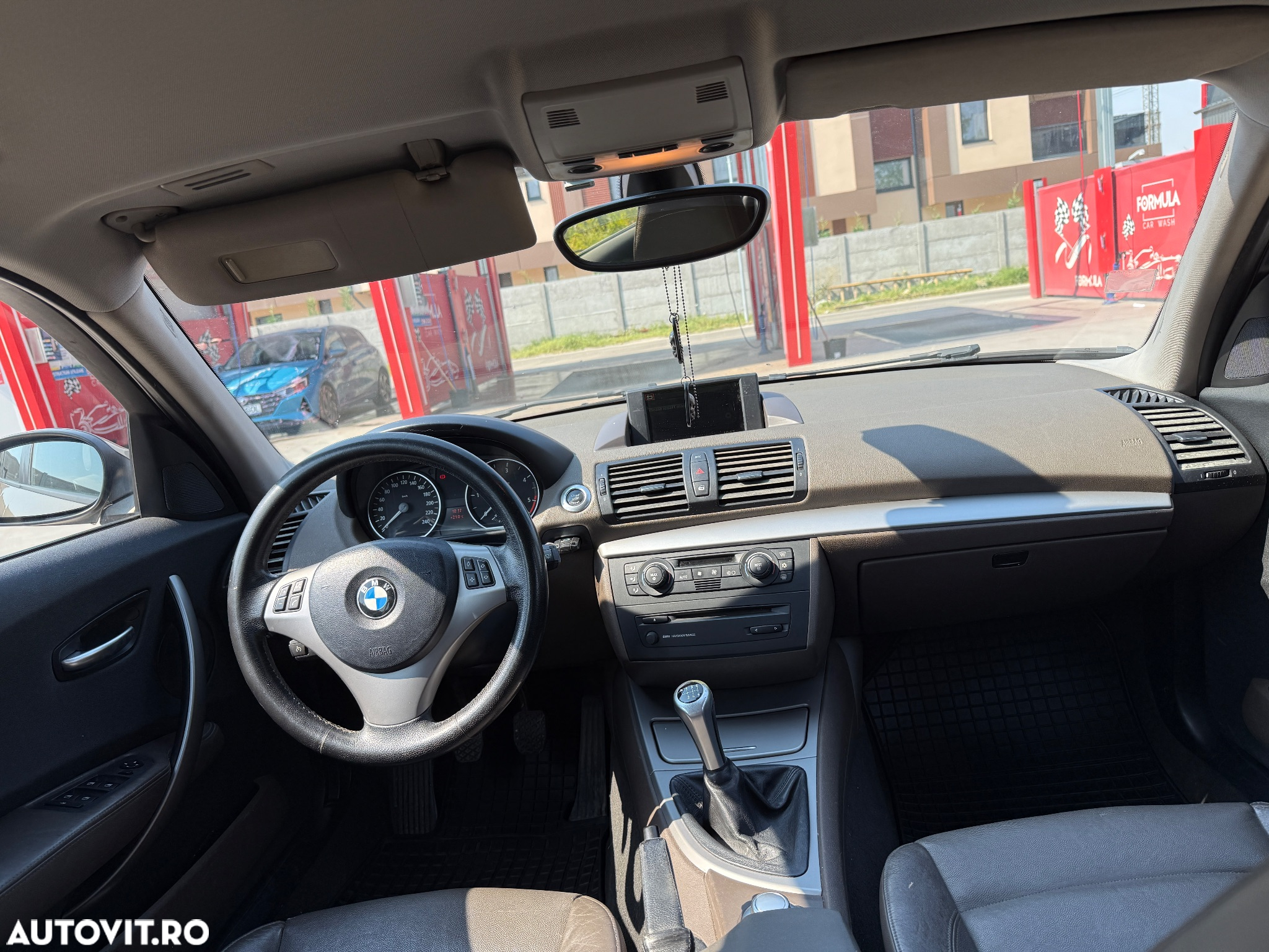 BMW Seria 1 118d - 8