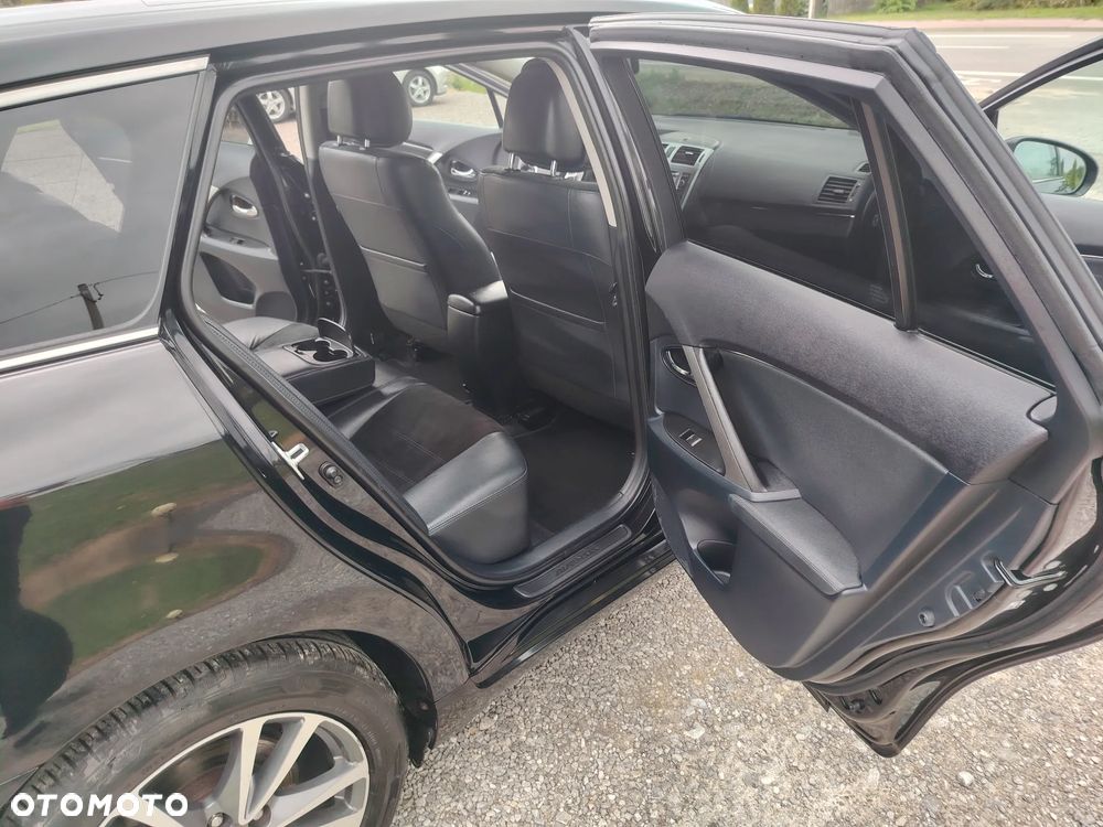 Toyota Avensis 1.8 Comfort - 15