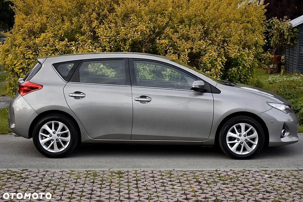 Toyota Auris 1.6 Executive - 15