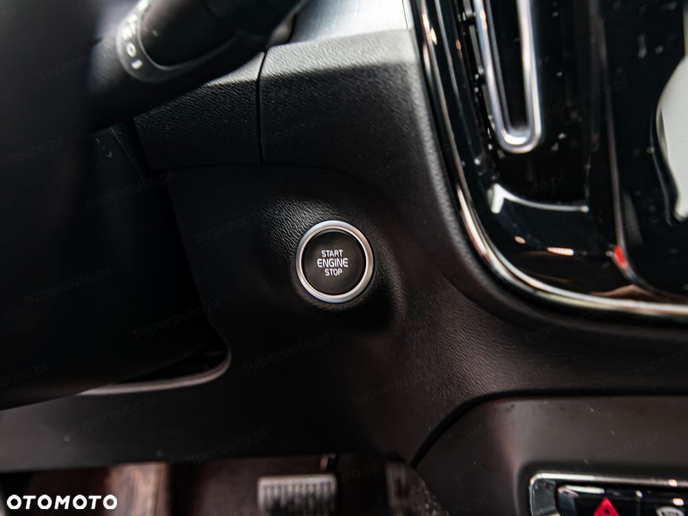 Volvo XC 40 T3 Momentum Pro - 15