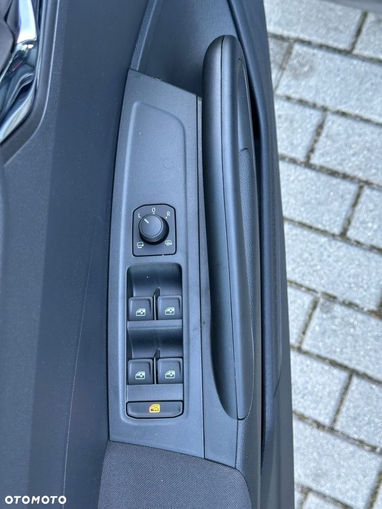 Skoda Fabia 1.0 TSI Selection - 8