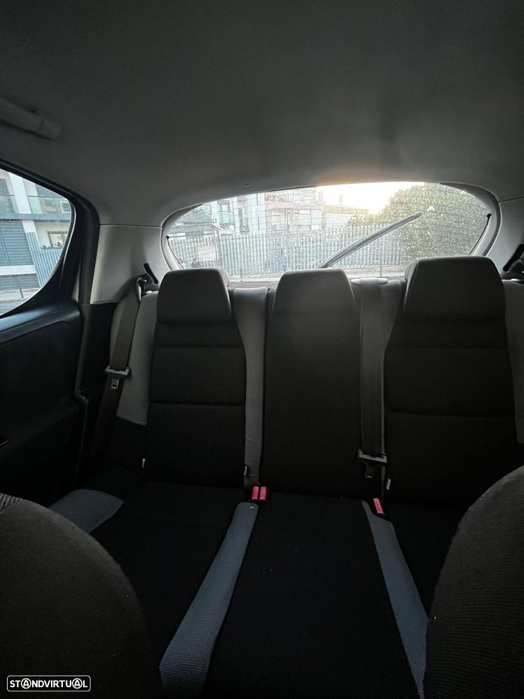 Peugeot 207 1.4 16V Trendy - 11