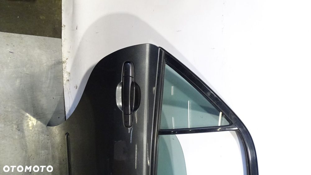 DRZWI PRAWY TYŁ LEXUS IS200 2.0 - 2