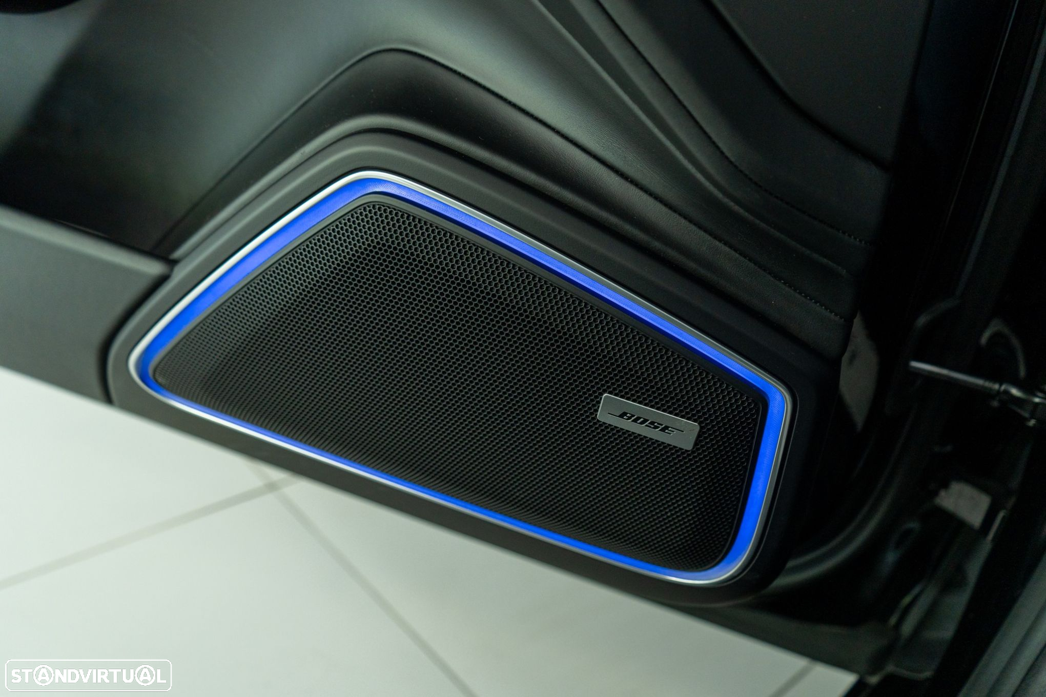 Porsche Panamera 4 E-Hybrid - 24