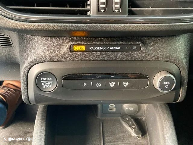 Ford Focus 1.0 EcoBoost MHEV ST-Line - 27