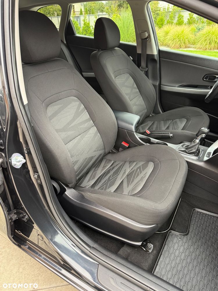 Kia Ceed 1.4 L Business Line Plus - 17