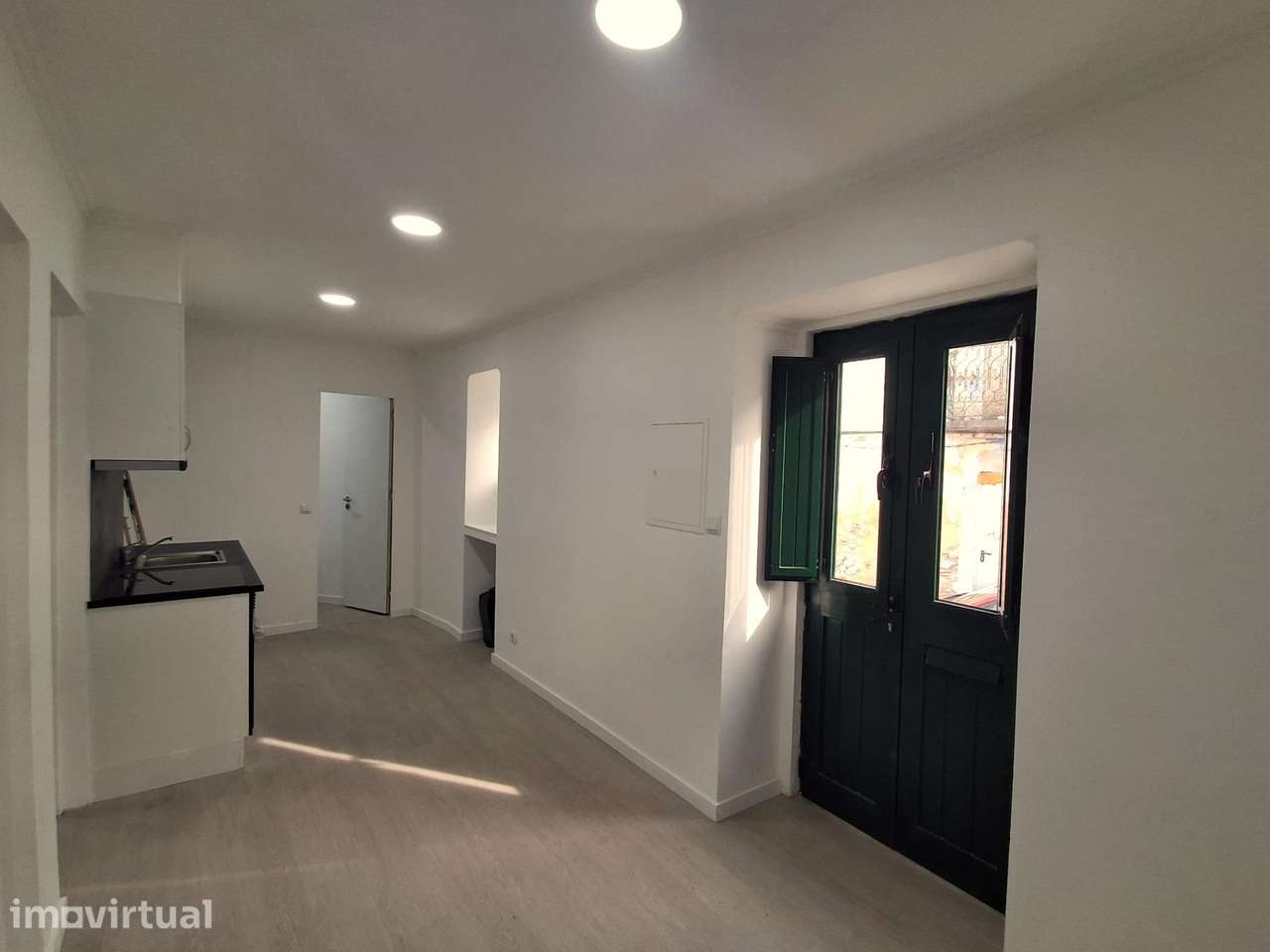 Moradia T2 Completamente Renovada no Centro de Odivelas - Grande imagem: 4/12