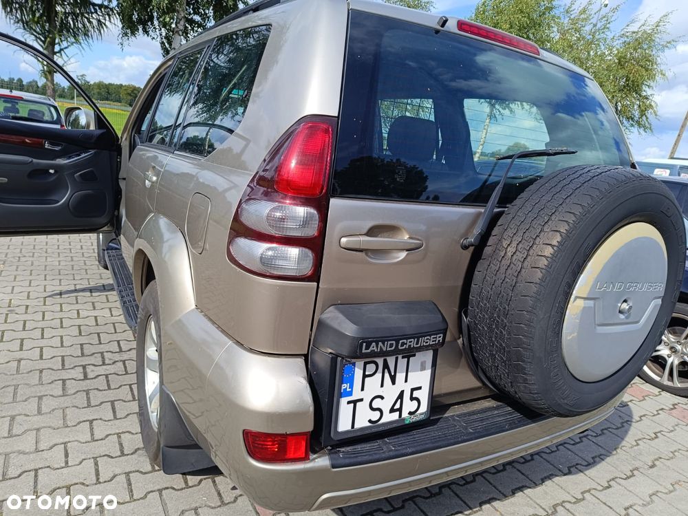 Toyota Land Cruiser - 3