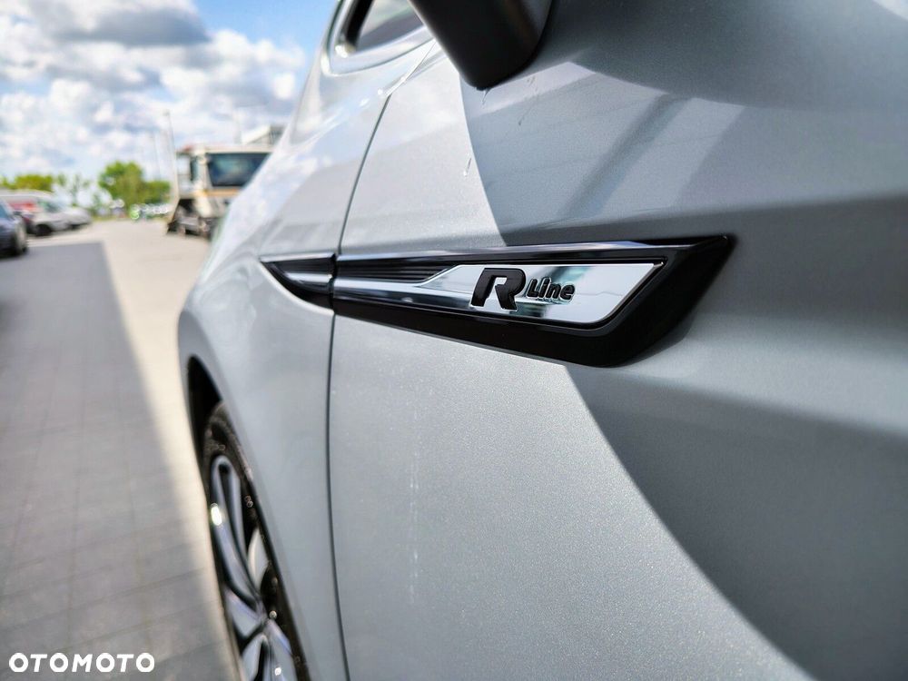 Volkswagen Touran - 28