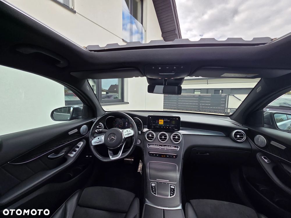 Mercedes-Benz GLC 200 4Matic 9G-TRONIC AMG Line Plus - 29