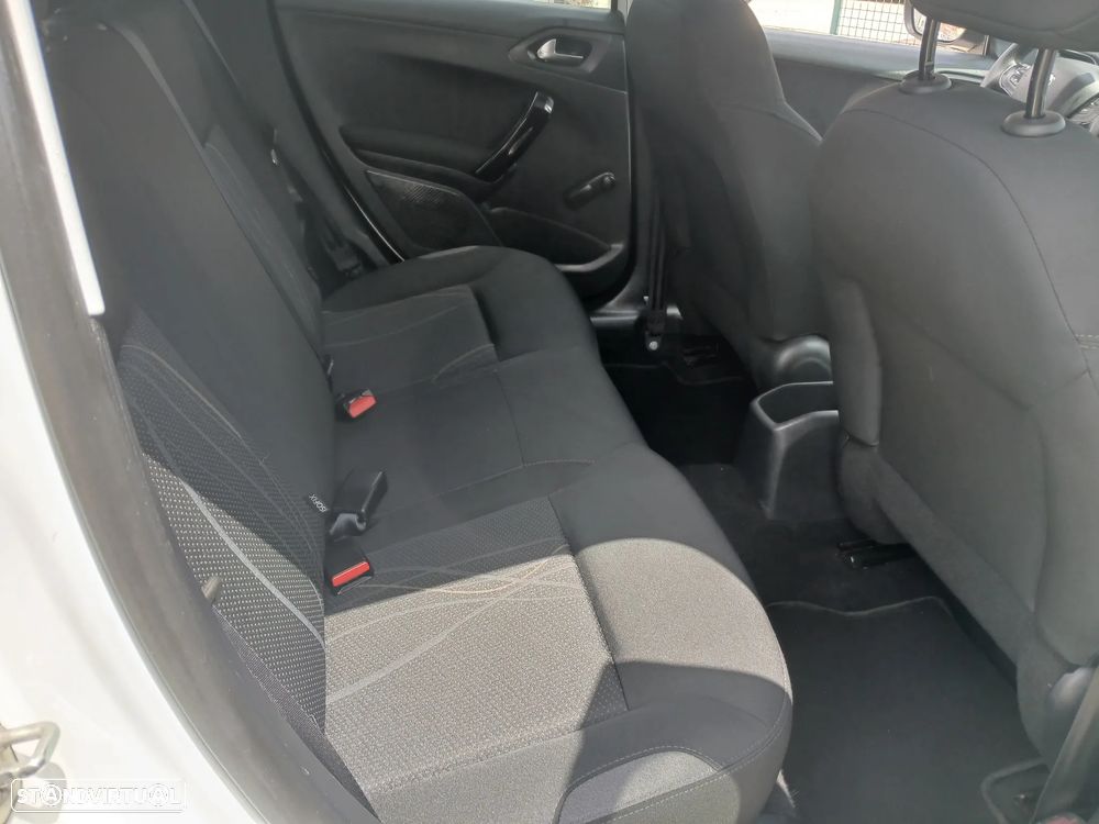 Peugeot 208 1.2 VTi Active - 20