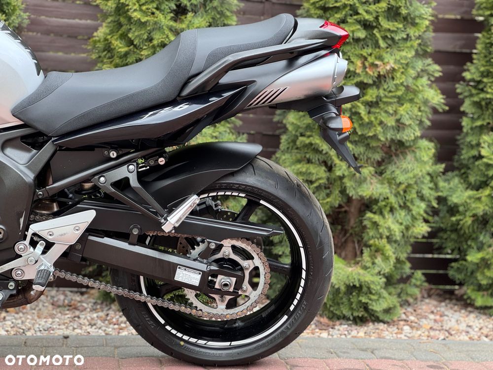 Yamaha FZ6 - 20