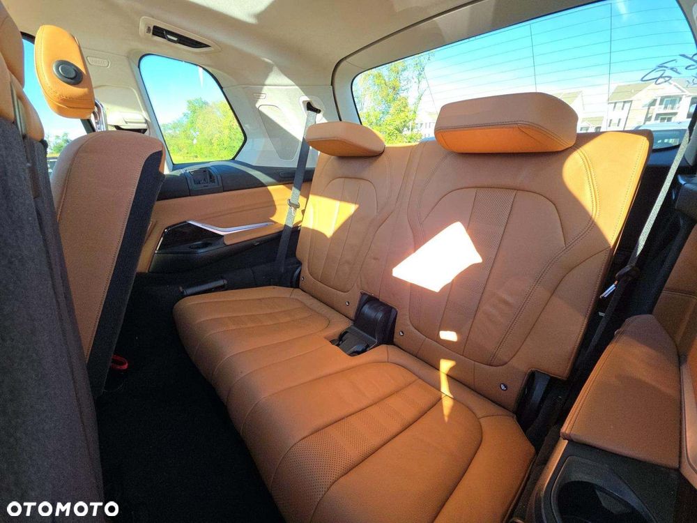 BMW X7 - 14