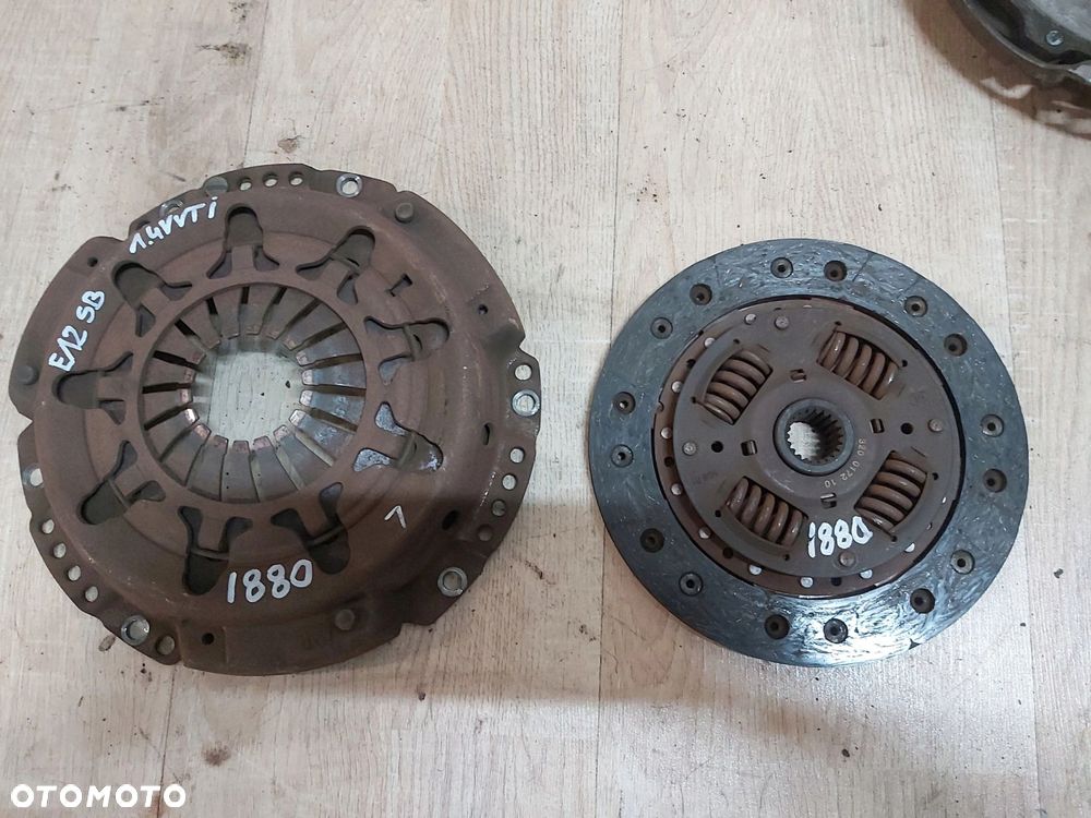 Toyota Corolla E12 sprzęgło tarcza docisk 1,4 vvti - 3