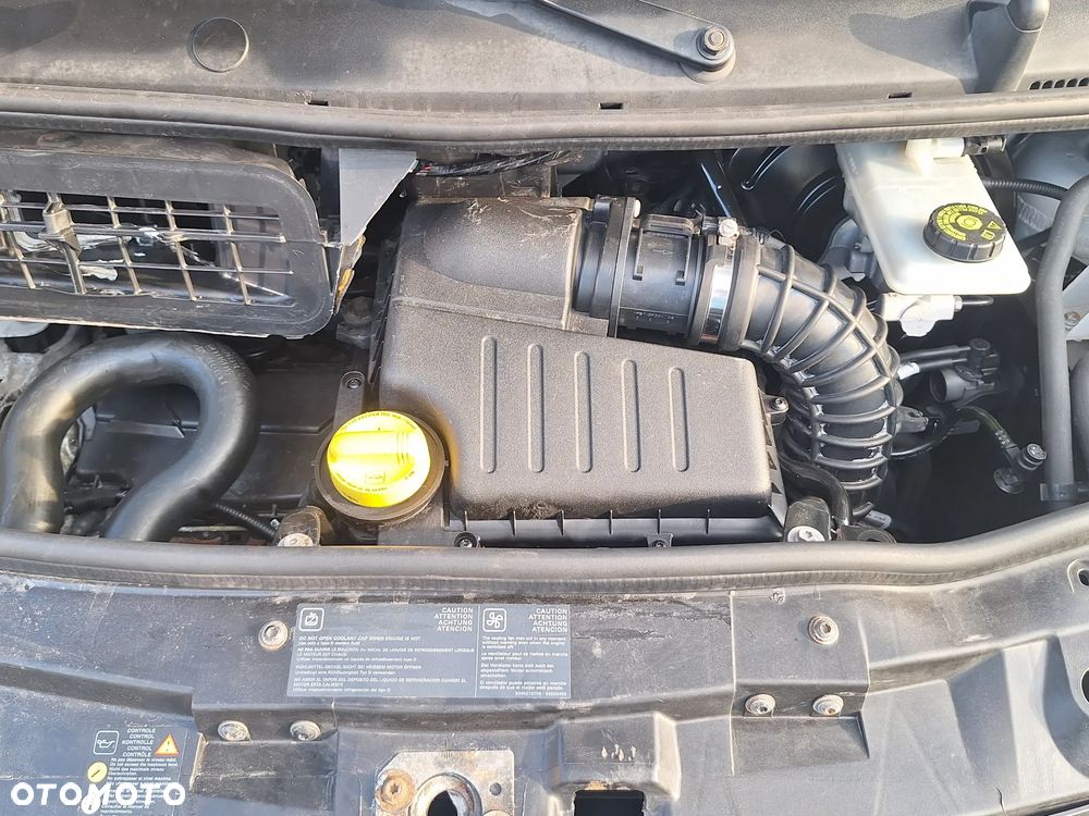 Opel Vivaro - 16