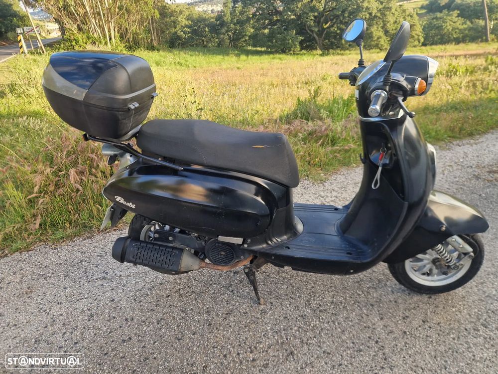 Daelim S 125 - 4