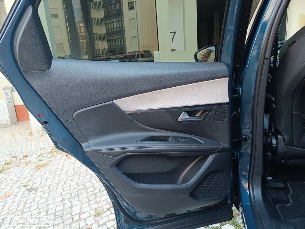 Peugeot 3008 225 e-EAT8 GT - 23