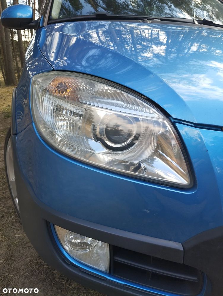 Skoda Roomster 1.6 16V Scout PLUS EDITION - 20