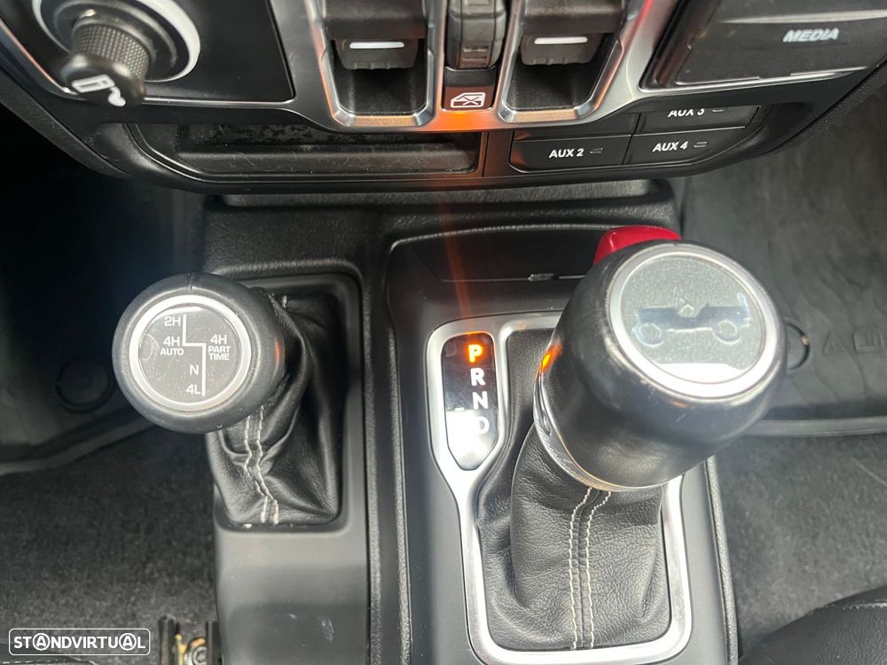 Jeep Wrangler Unlimited 2.2 CRDi AWD Auto Sky One-Touch Sahara - 34