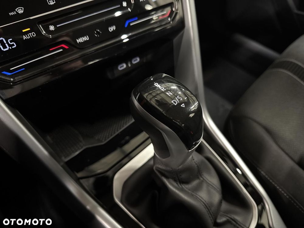 Volkswagen T-Roc 1.5 TSI Life DSG - 23