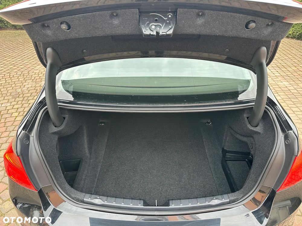 BMW Seria 3 320d Efficient Dynamic Edition Blue Performance Luxury Line - 11