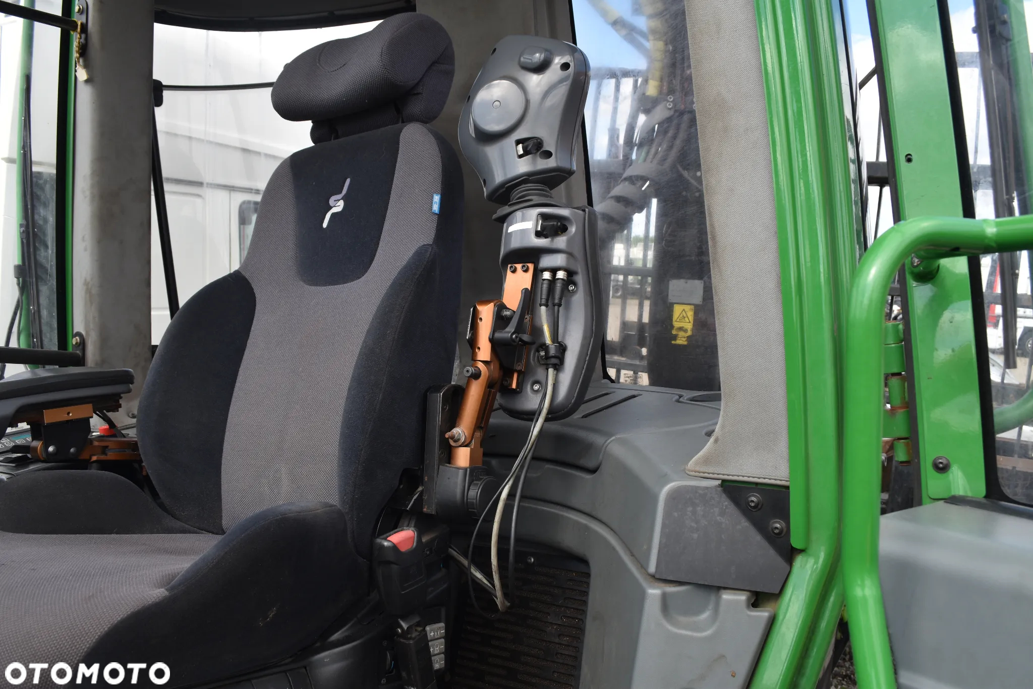 John Deere 1210E - 17