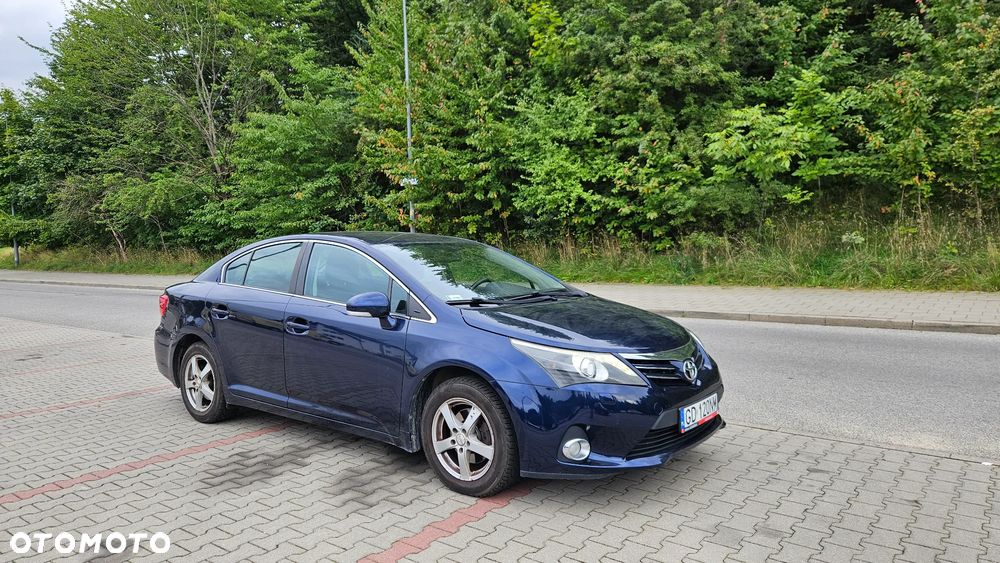 Toyota Avensis - 10